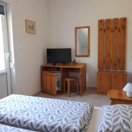 Borkuti Panzio Es Apartman Balatonszárszó エクステリア 写真